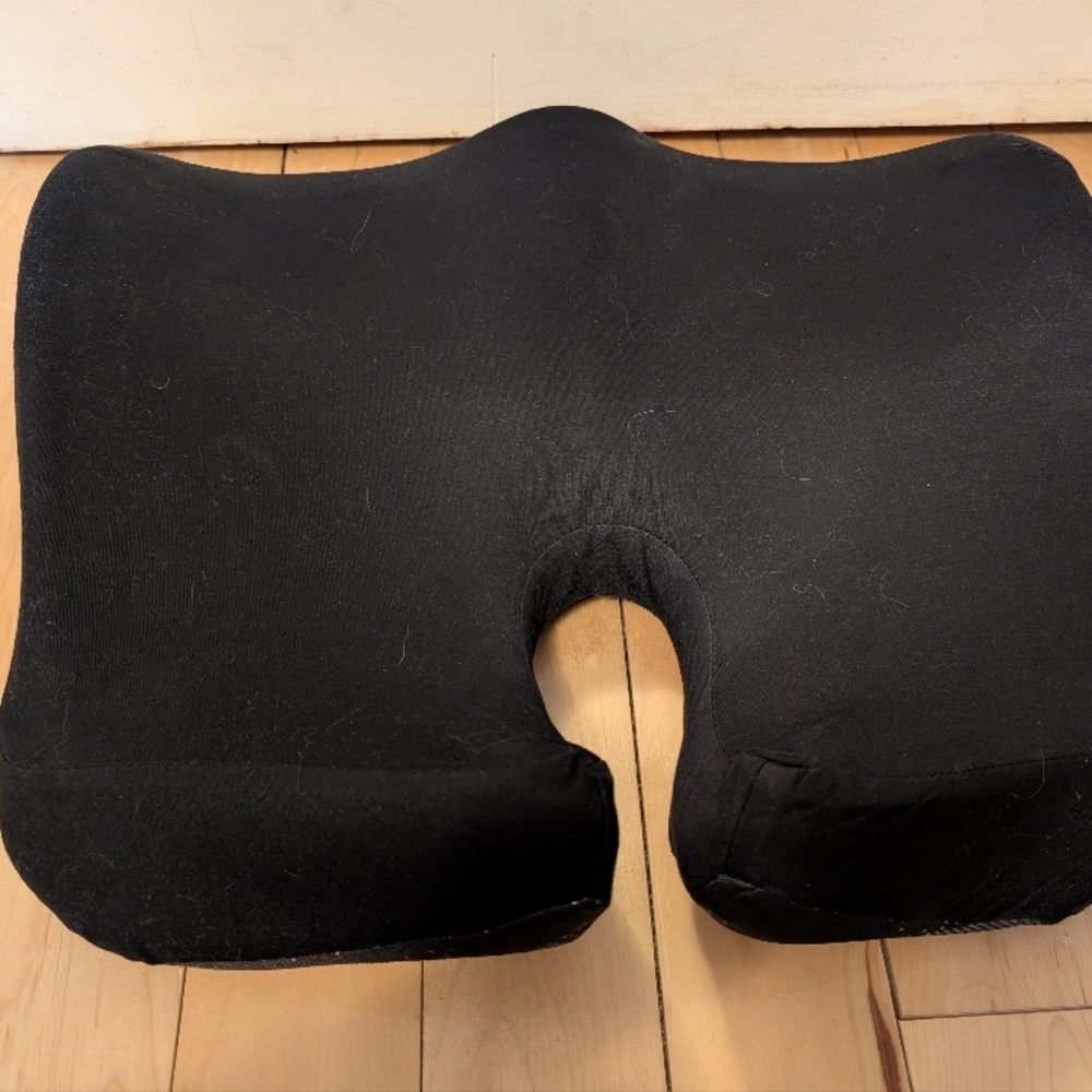 Pressure relief seat cushion (Black) by Cushion Lab